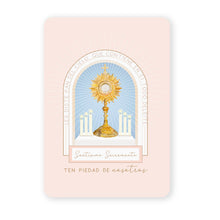 Load image into Gallery viewer, Comunión Espiritual | Tarjeta de Oración | Santísimo Sacramento | Beige
